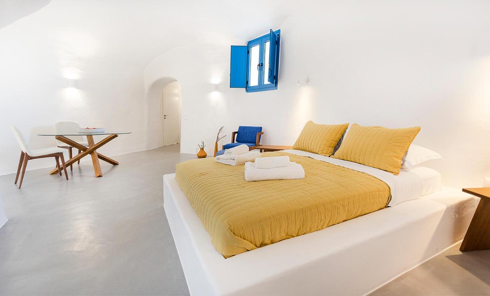Rafael' S Mediteranian Cave Suites Firostefani Exterior photo